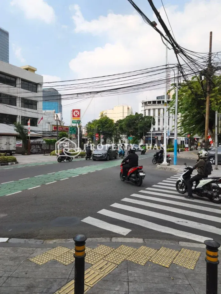 Kavling Komersial disewakan di Tanah, Jl. Wahid Hasyim, Menteng - Lingkungan 2