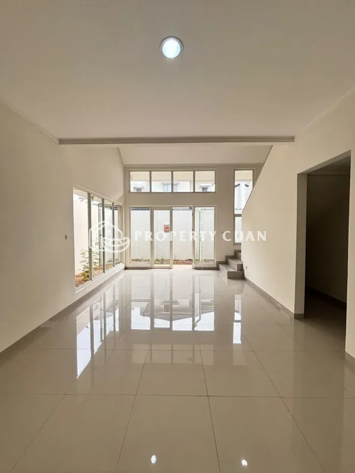 Rumah dijual di Elysia, Suvarna Sutera - Ruang Keluarga 2