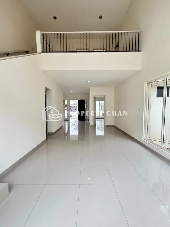 Rumah dijual di Elysia, Suvarna Sutera - Ruang Keluarga 3