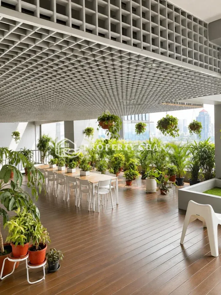 Apartemen dijual di L'Avenue, Pancoran - Rooftop
