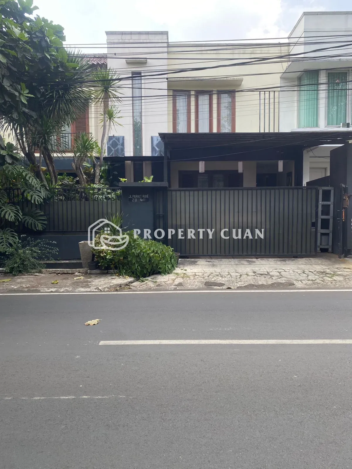Rumah Dijual di Bintaro Jaya, Bintaro — 4 KT, LT 203 m²