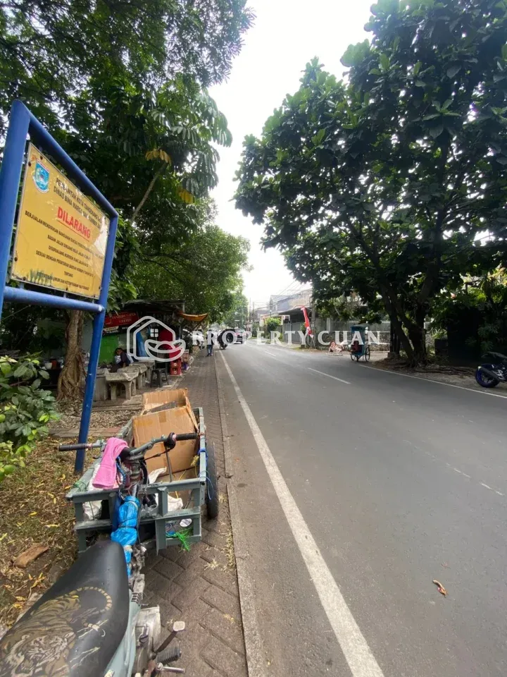Rumah dijual di Bintaro Jaya, Ciputat - Jalan Depan