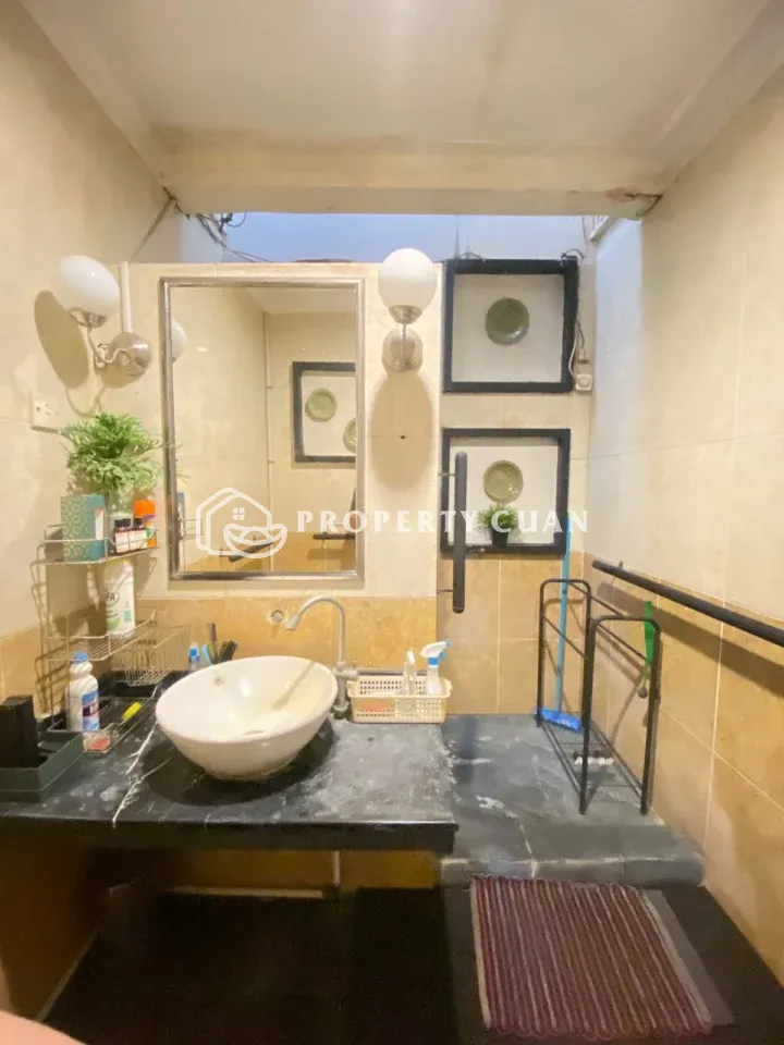 Rumah dijual di Bintaro Jaya, Ciputat - Kamar Mandi