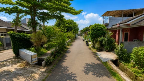 Kavling Residensial dijual di Heliconia Permai, Legok - Jalan Depan
