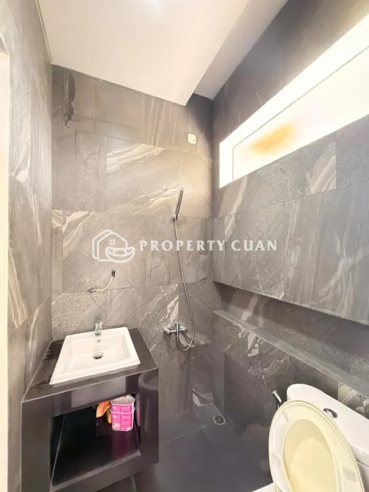 Rumah dijual di Agate, Legok - Kamar Mandi