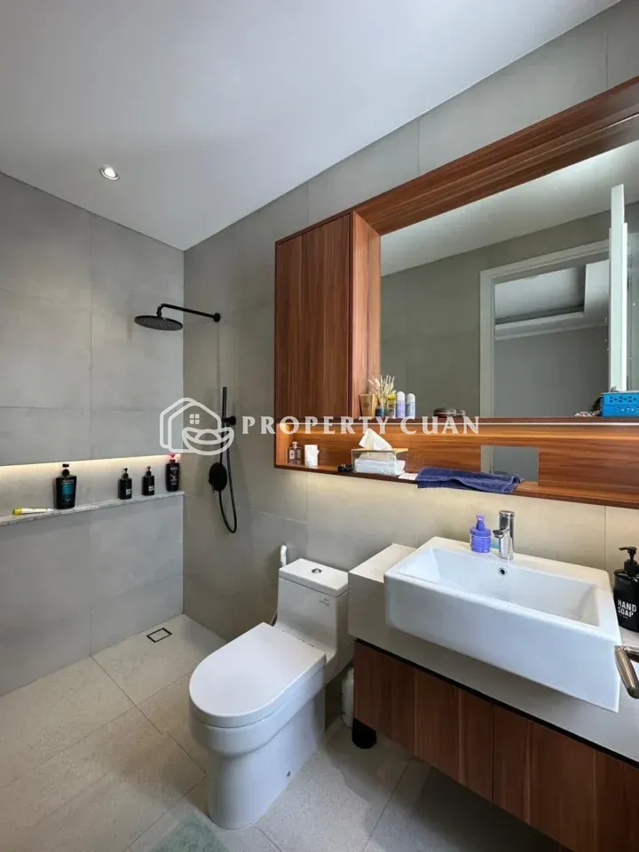 Rumah dijual di Sutera Orlanda, Alam Sutera - Kamar Mandi