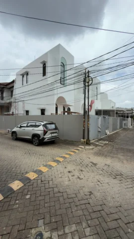Rumah Dijual di Perumahan Citra 2, Citra Jakarta Barat — 3 KT, LT 105 m²