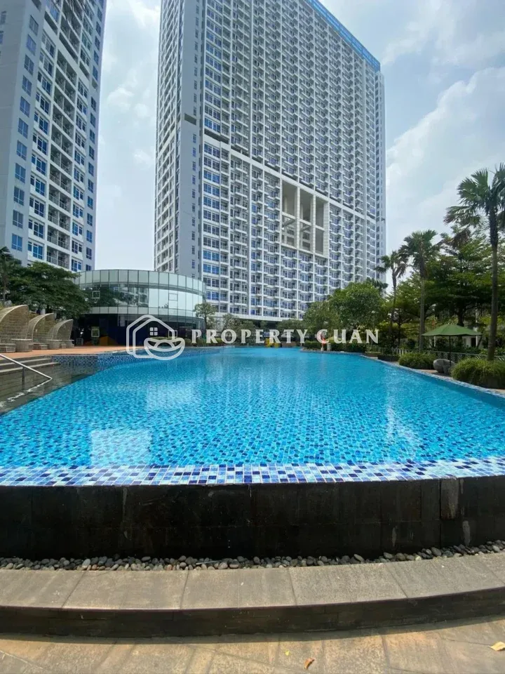 Apartemen dijual di Puri Mansion, Kembangan - Kolam Renang