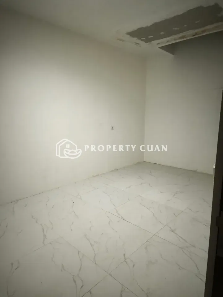 Rumah dijual di Aeris, Citra Garden Serpong - Kamar Tidur 5