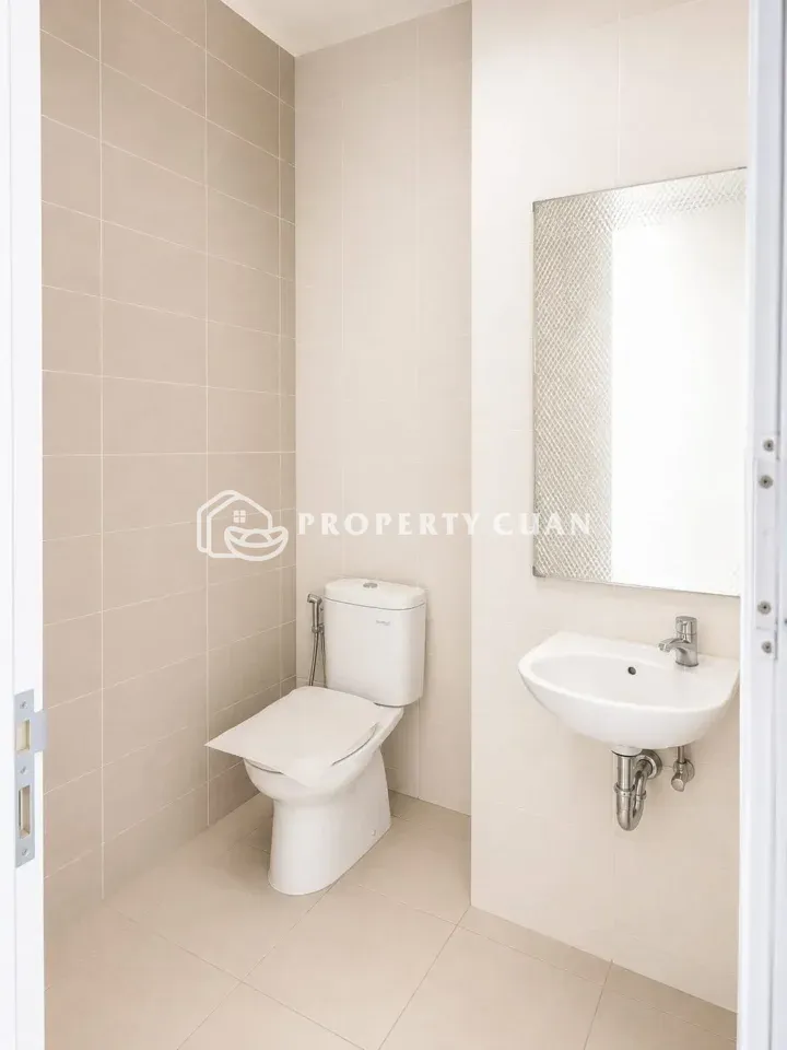 Ruko dijual di Ruko La Riviera, PIK 2 - Kamar Mandi