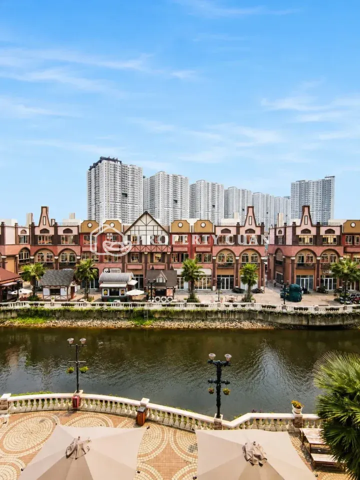 Ruko dijual di Ruko La Riviera, PIK 2 - Lingkungan