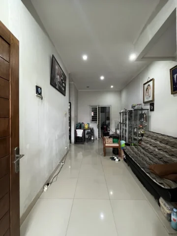Rumah dijual di Puri Gardena, Puri - Ruang Keluarga