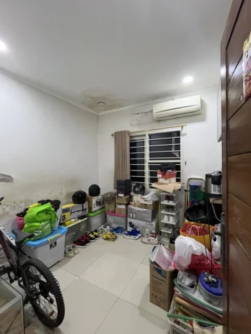 Rumah dijual di Puri Gardena, Puri - Area Gudang