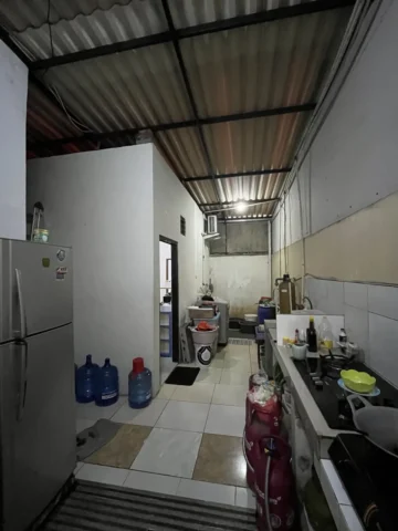 Rumah dijual di Puri Gardena, Puri - Dapur