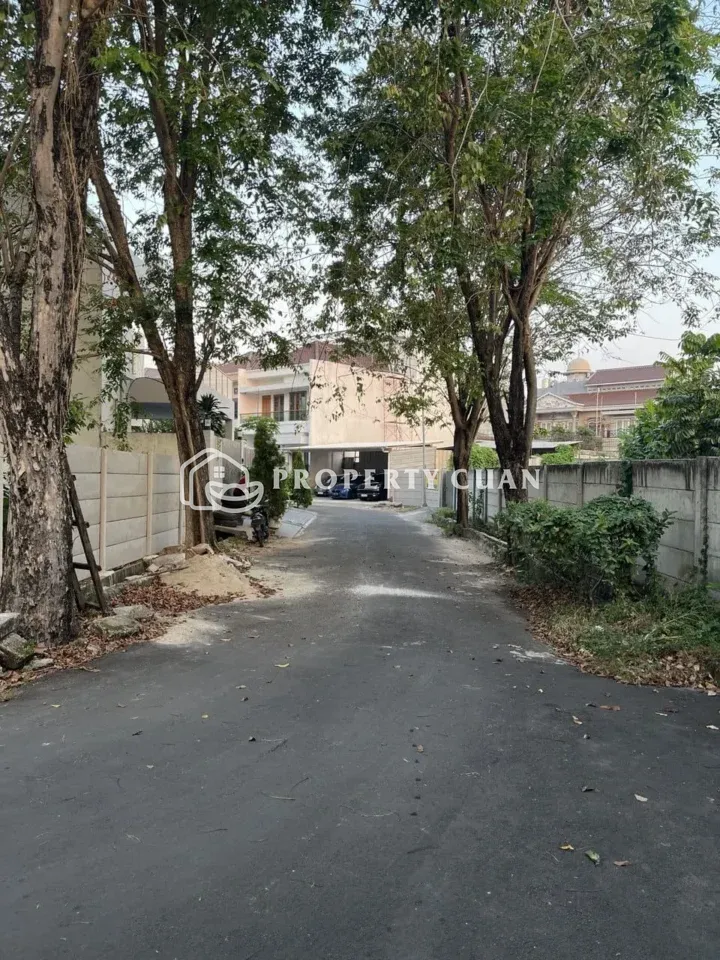 Kavling Residensial dijual di Green Garden Residence, Kedoya - Jalan Depan 2