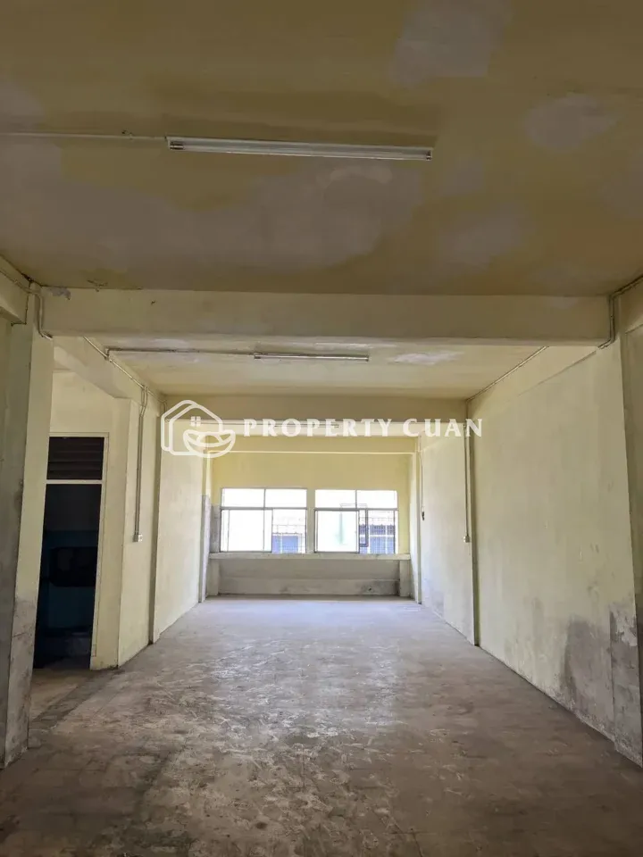 Ruko dijual di Jl. Daan Mogot Raya, Kalideres - Interior 4