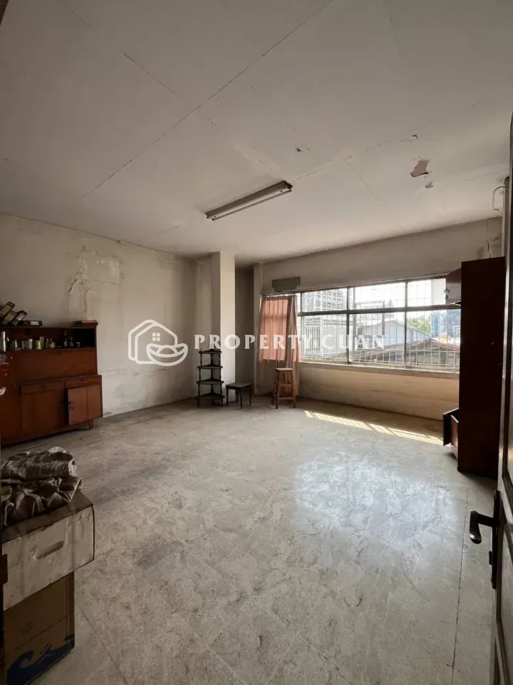 Ruko dijual di Jl. Daan Mogot Raya, Kalideres - Ruang Tamu
