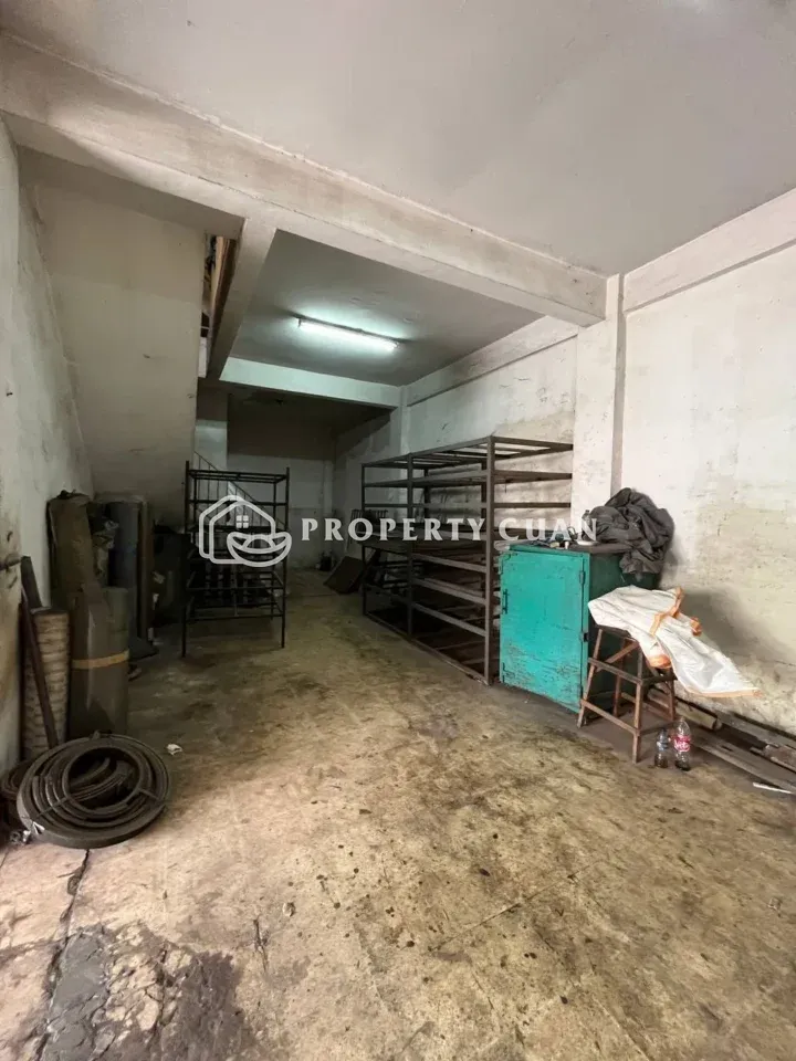 Ruko dijual di Jl. Daan Mogot Raya, Kalideres - Interior 5