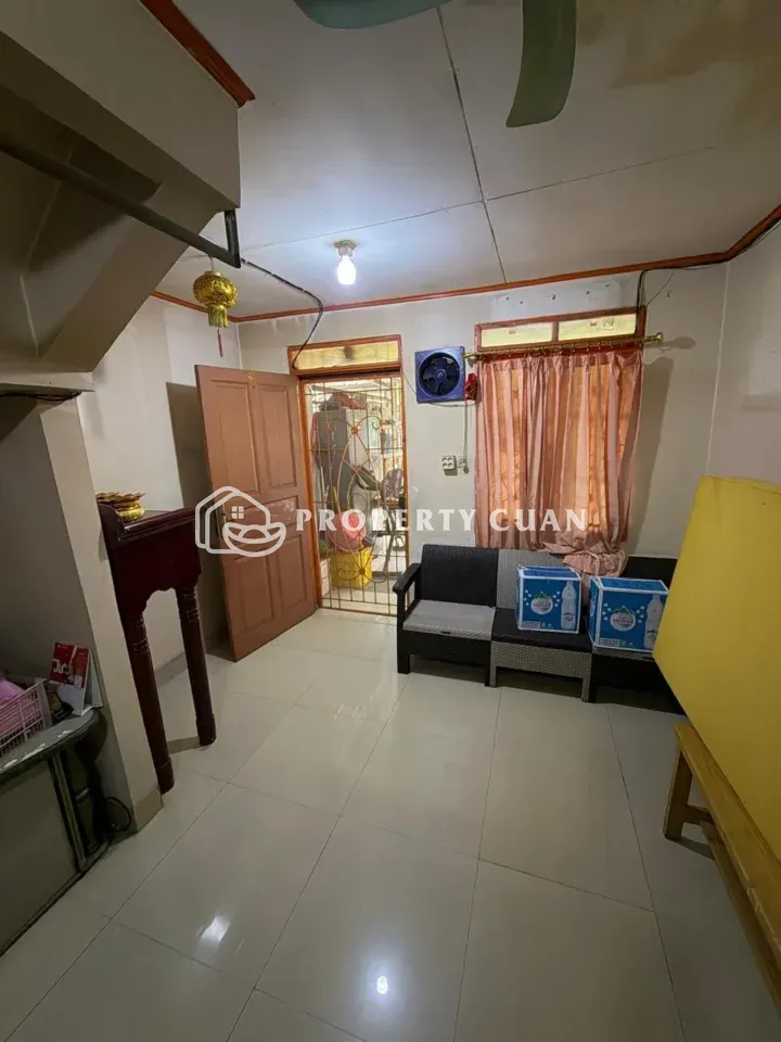 Rumah dijual di Taman Palem Lestari, Cengkareng - Ruang Tamu