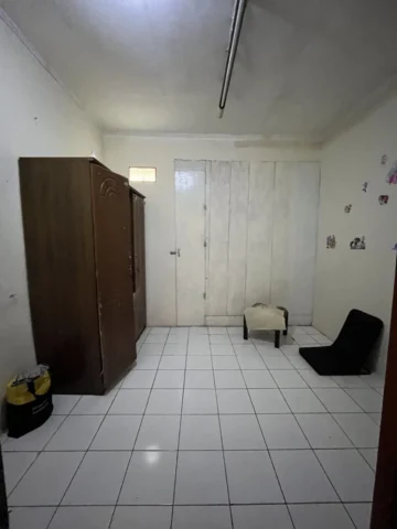 Rumah dijual di Taman Palem Lestari, Cengkareng - Kamar Tidur