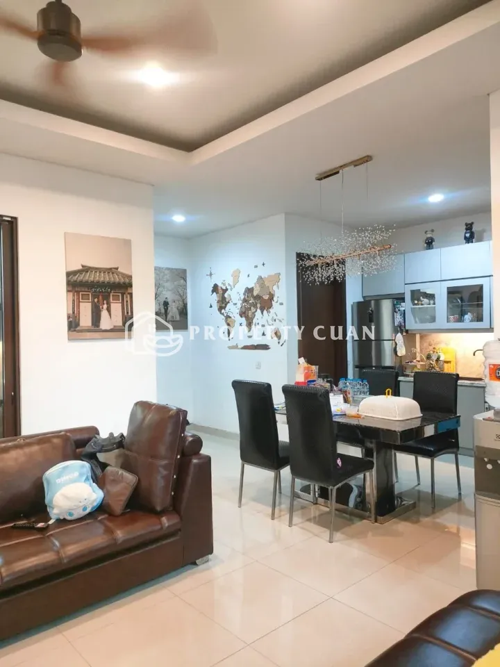 Rumah dijual di Mayfield, BSD - Ruang Keluarga