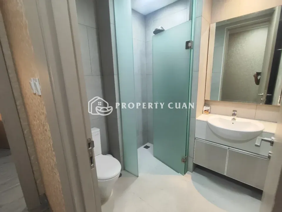 Apartemen dijual di Menara Jakarta, Kemayoran - Kamar Mandi