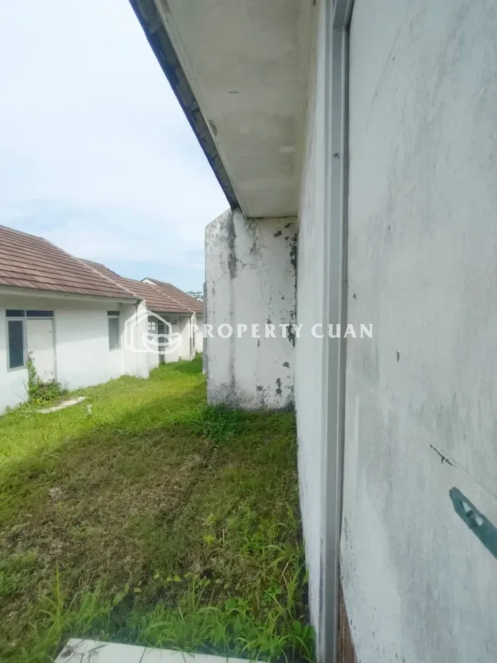Rumah dijual di Springwood, Lebak Banten - Tampak Samping