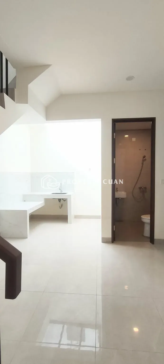 Rumah dijual di Citra Garden Bintaro, Karawaci - Kamar Mandi
