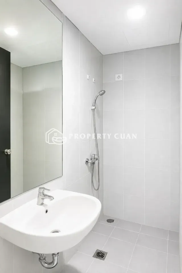 Apartemen dijual di Casa De Parco, BSD - Kamar Mandi 2