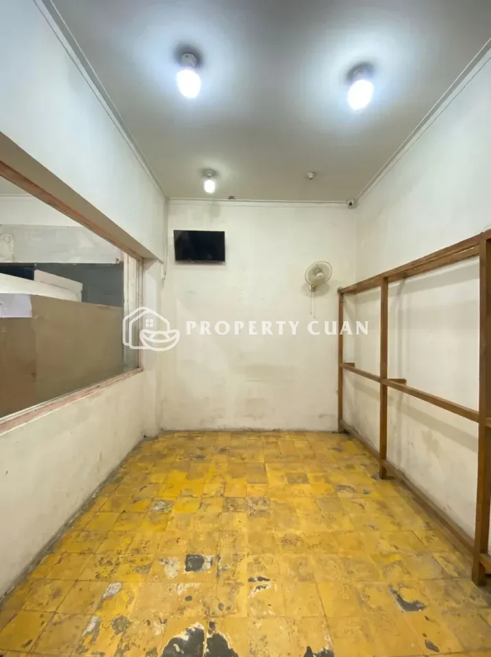Ruko disewakan di Jl. Paseban Raya, Senen - Interior