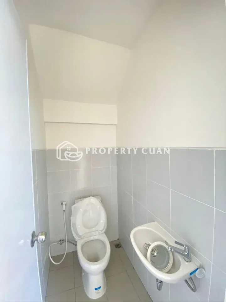 Ruko dijual di Citra Garden Serpong - Kamar Mandi