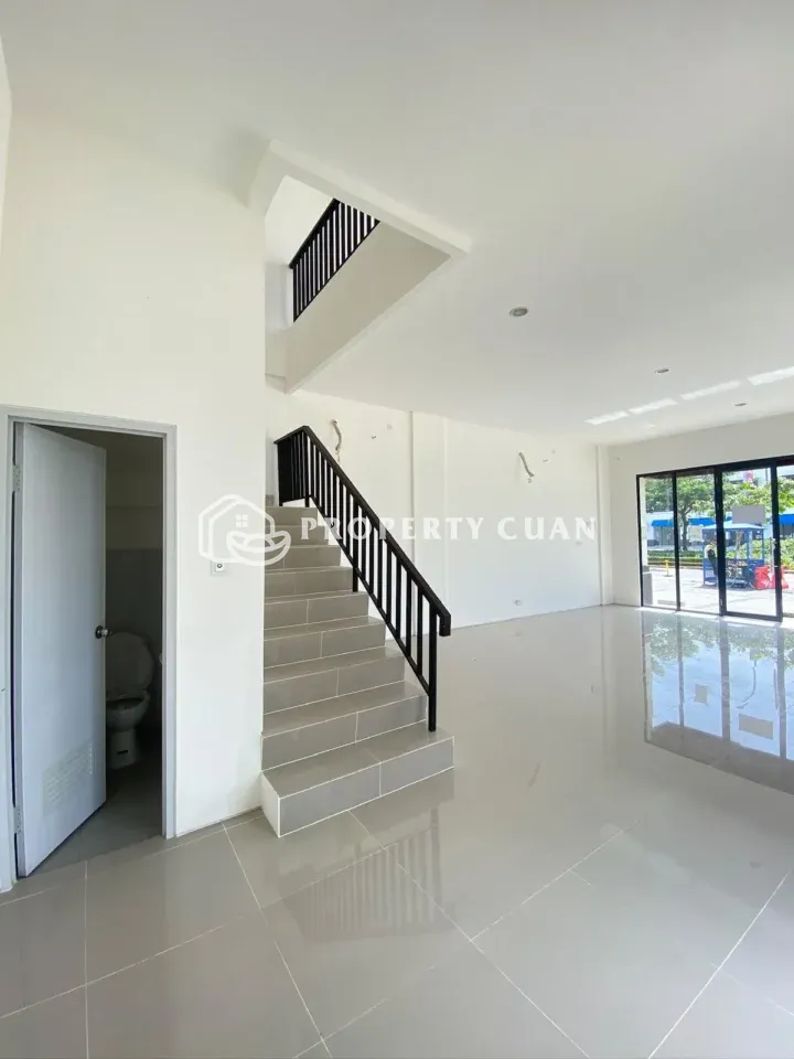 Ruko dijual di Citra Garden Serpong - Tangga