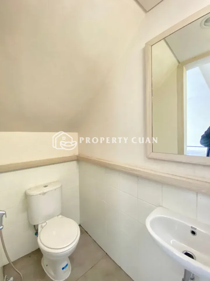 Rumah dijual di Impresahaus, BSD - Kamar Mandi 2