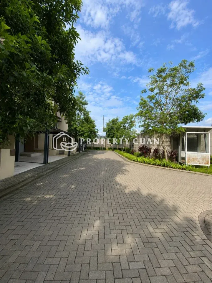Rumah dijual di Impresahaus, BSD - Lingkungan 2