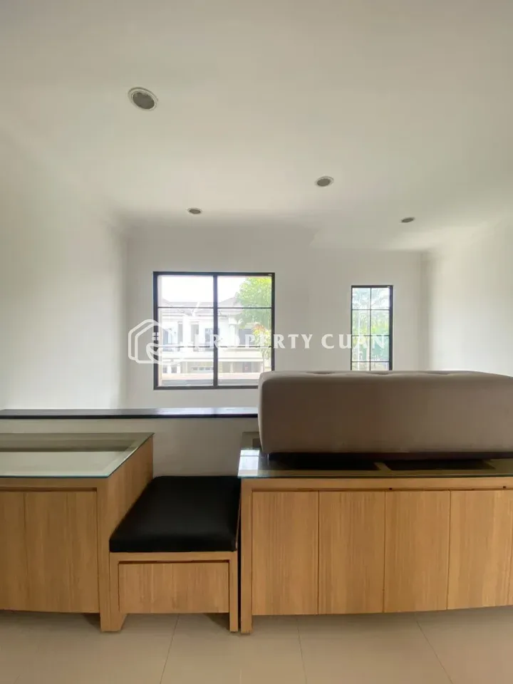 Rumah dijual di Jadeite, BSD - Ruang Keluarga