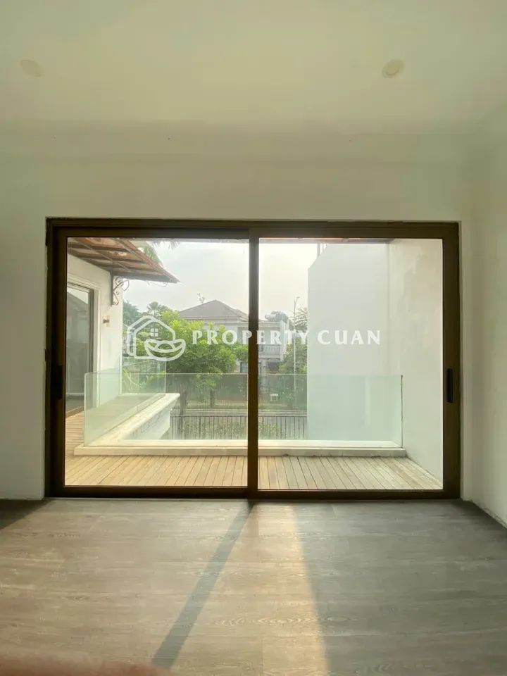 Rumah dijual di Jadeite, BSD - Balkon