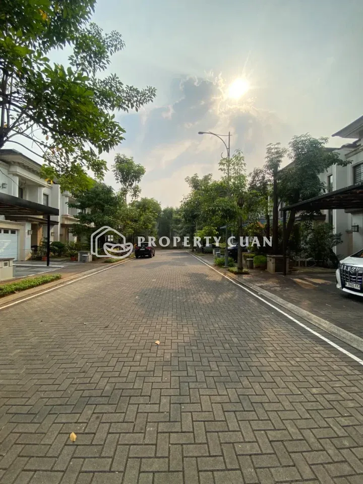 Rumah dijual di Jadeite, BSD - Jalan Depan