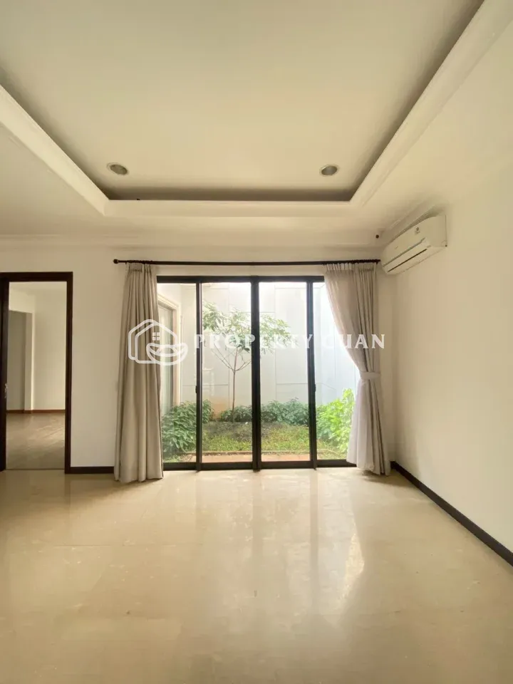 Rumah dijual di Jadeite, BSD - Ruang Keluarga
