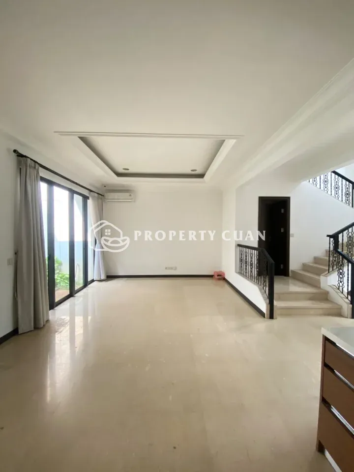 Rumah dijual di Jadeite, BSD - Ruang Keluarga 2