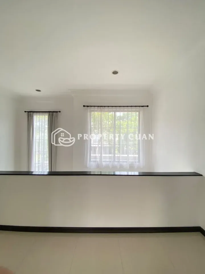 Rumah dijual di Jadeite, BSD - Ruang Keluarga 3