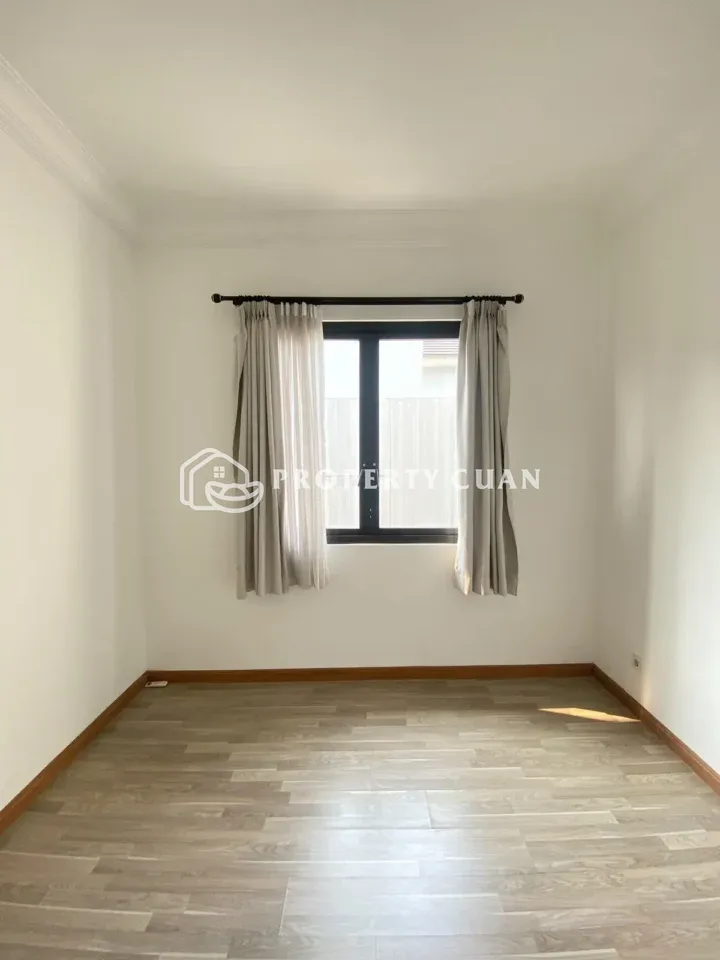 Rumah dijual di Jadeite, BSD - Kamar Tidur 2