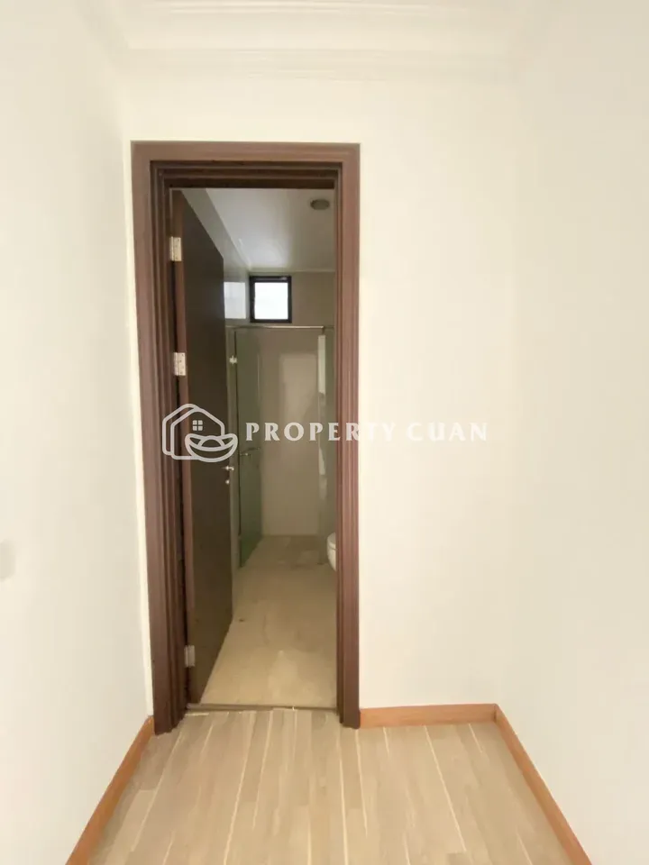 Rumah dijual di Jadeite, BSD - Kamar Mandi 2