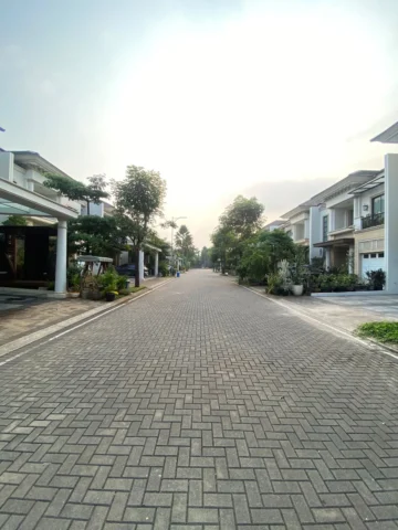 Rumah dijual di Jadeite, BSD - Jalan Depan