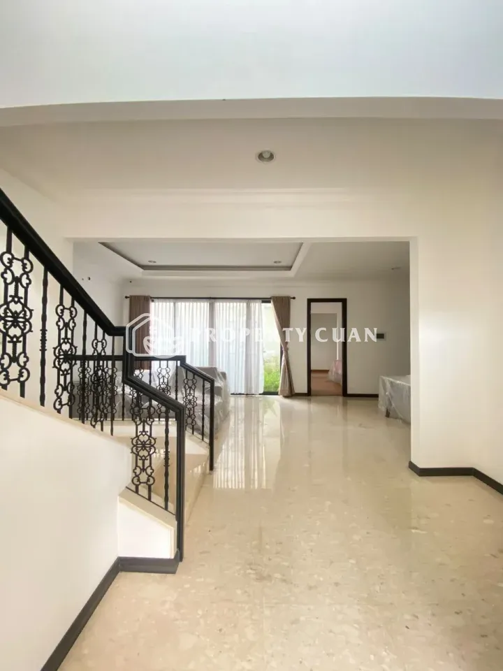 Rumah dijual di Jadeite, BSD - Ruang Keluarga