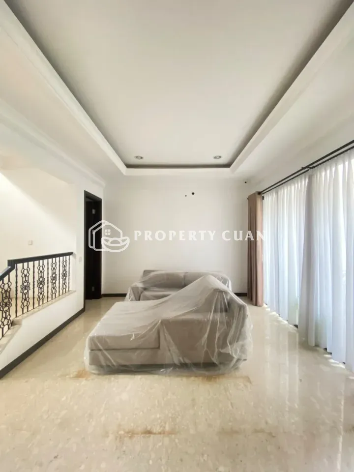 Rumah dijual di Jadeite, BSD - Ruang Keluarga 2