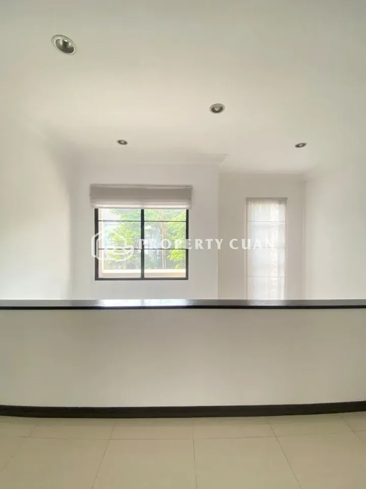 Rumah dijual di Jadeite, BSD - Ruang Keluarga 3