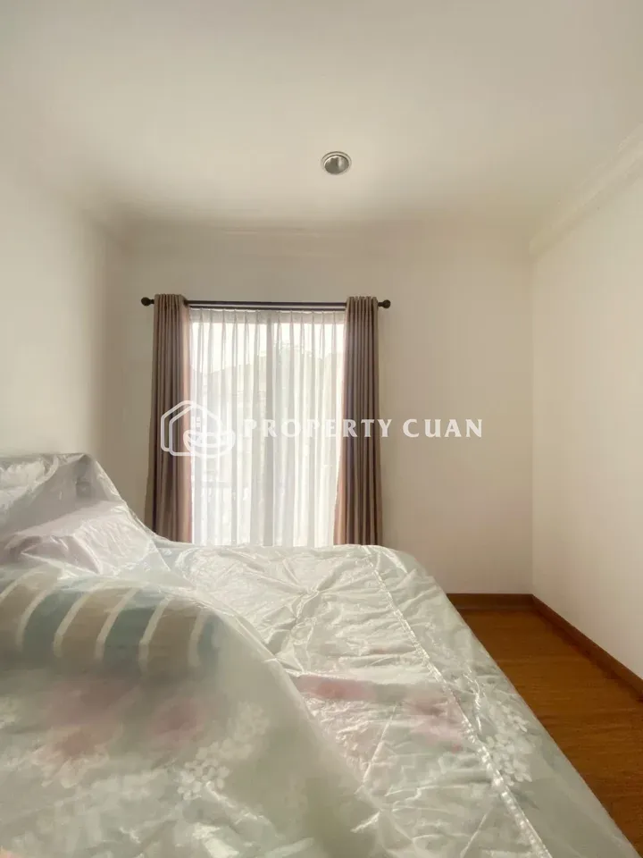 Rumah dijual di Jadeite, BSD - Kamar Tidur 5