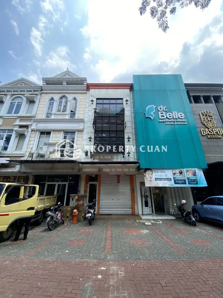 Ruko dijual di Mendrisio, Gading Serpong - Tampak Depan