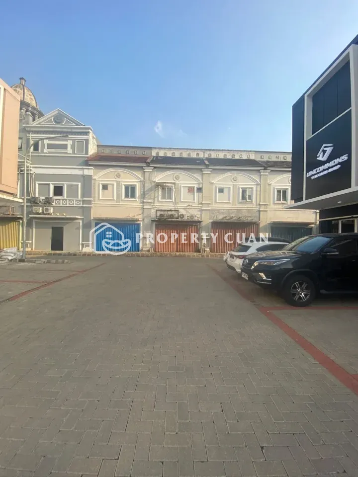 Ruko dijual di Vienna Grande, Gading Serpong - Lingkungan