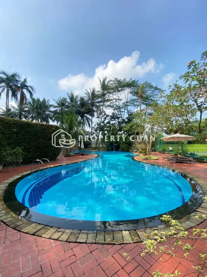 Apartemen disewakan di Amartapura, Karawaci - Kolam Renang 2
